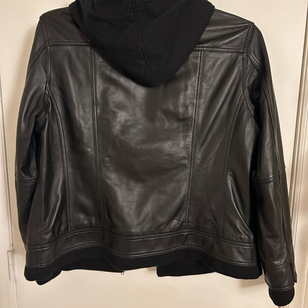 Quince Women’s Black Leather Jacket with Hood Insert - Picture 7 of 8